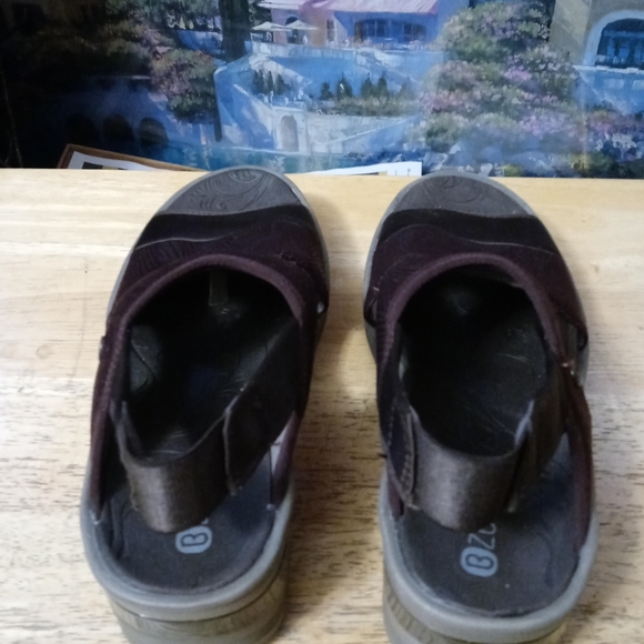 Bzees Dashing Shoot Sandals w/Cloud Tech Size 7.5 Women, FABULOUS GIFT GIVING - Picture 2 of 9